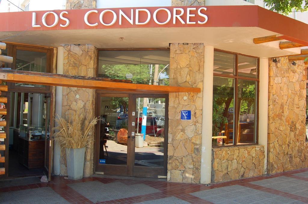 أوسبالاتا Hotel Los Condores المظهر الخارجي الصورة